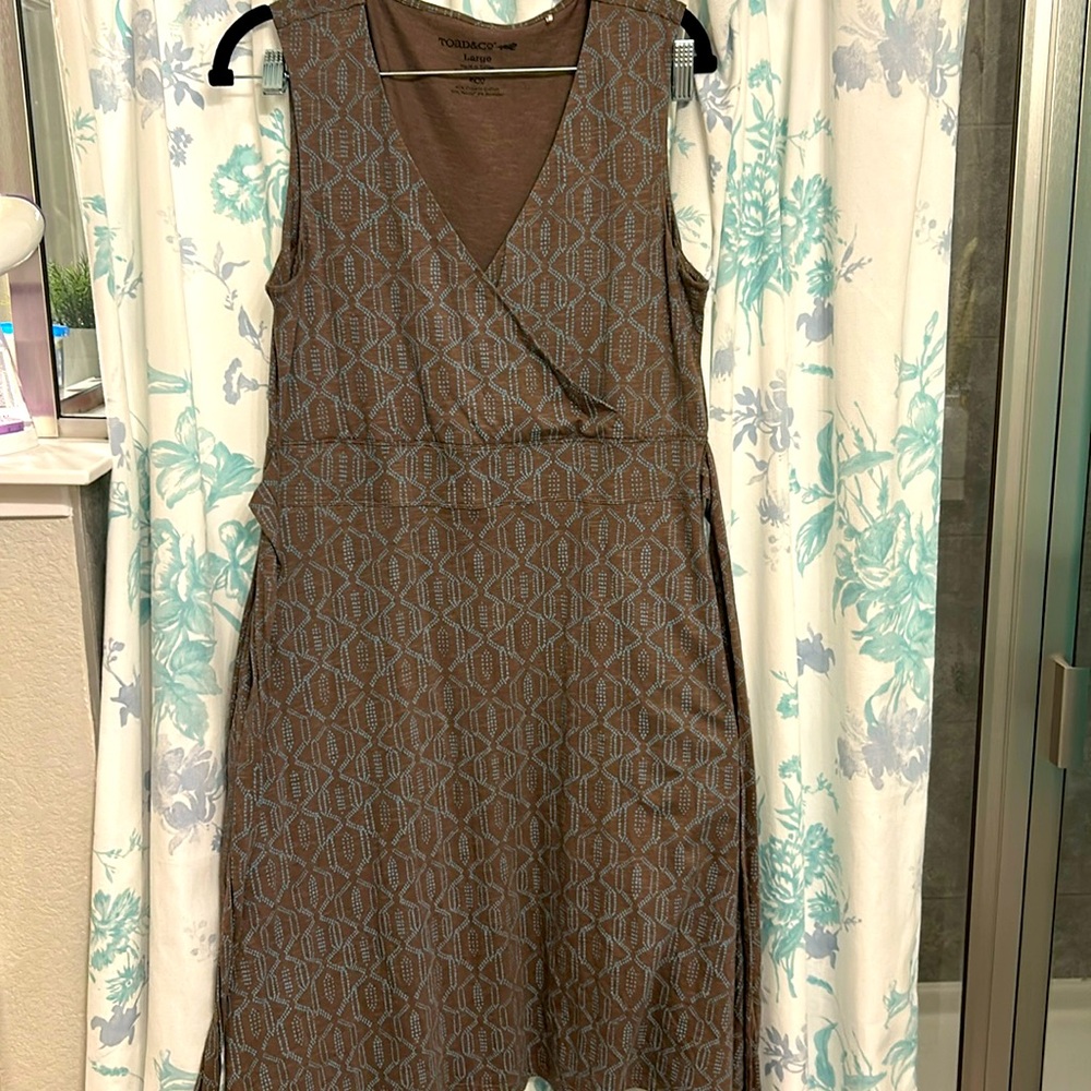 A toad and company large dress brand new without tags.